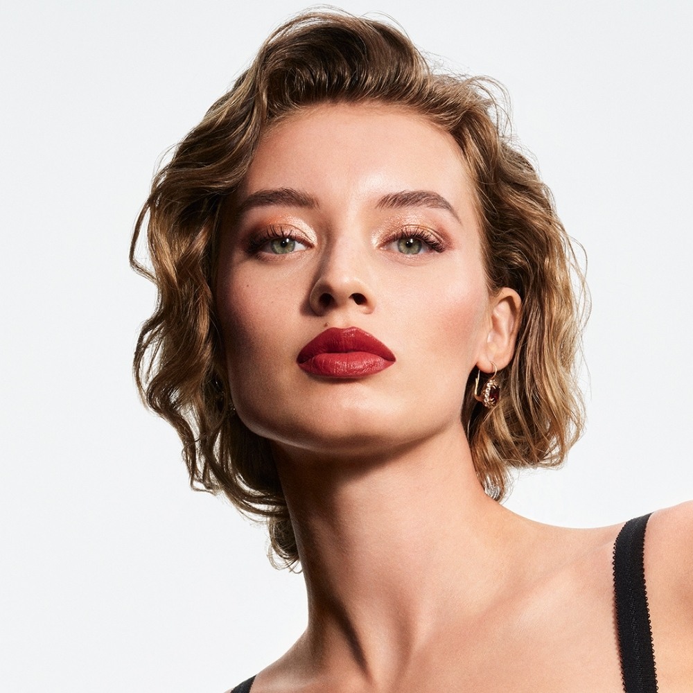 Gemstone Lipstick • 420 Emerald Scarlet