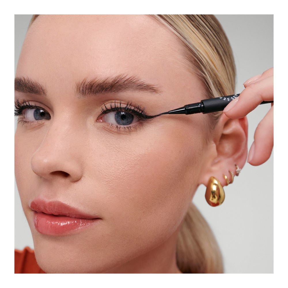 12H Intense Ink Fine Line Felt Eyeliner • 01 Deep Black