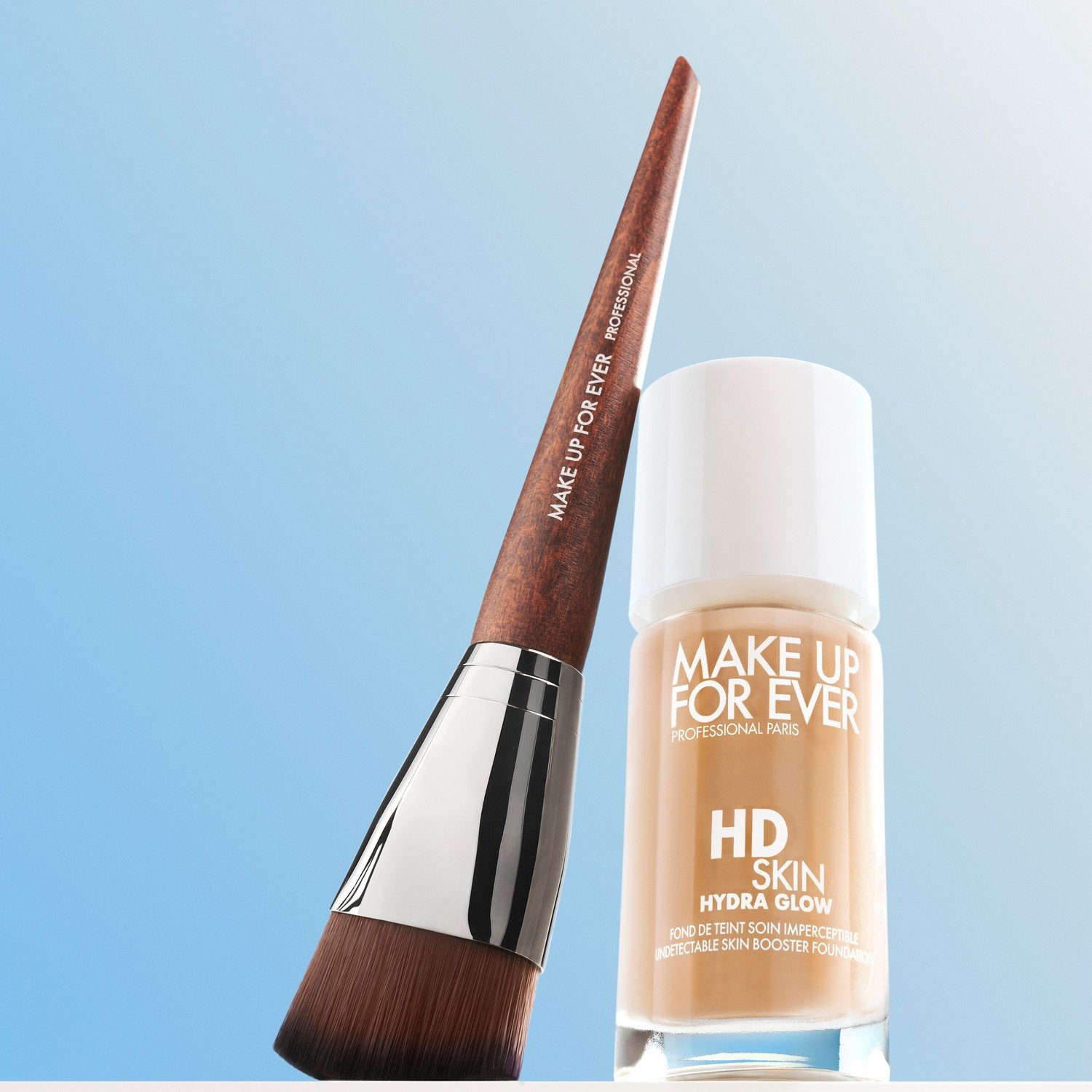 HD Skin Hydra Glow Foundation Brush • 118