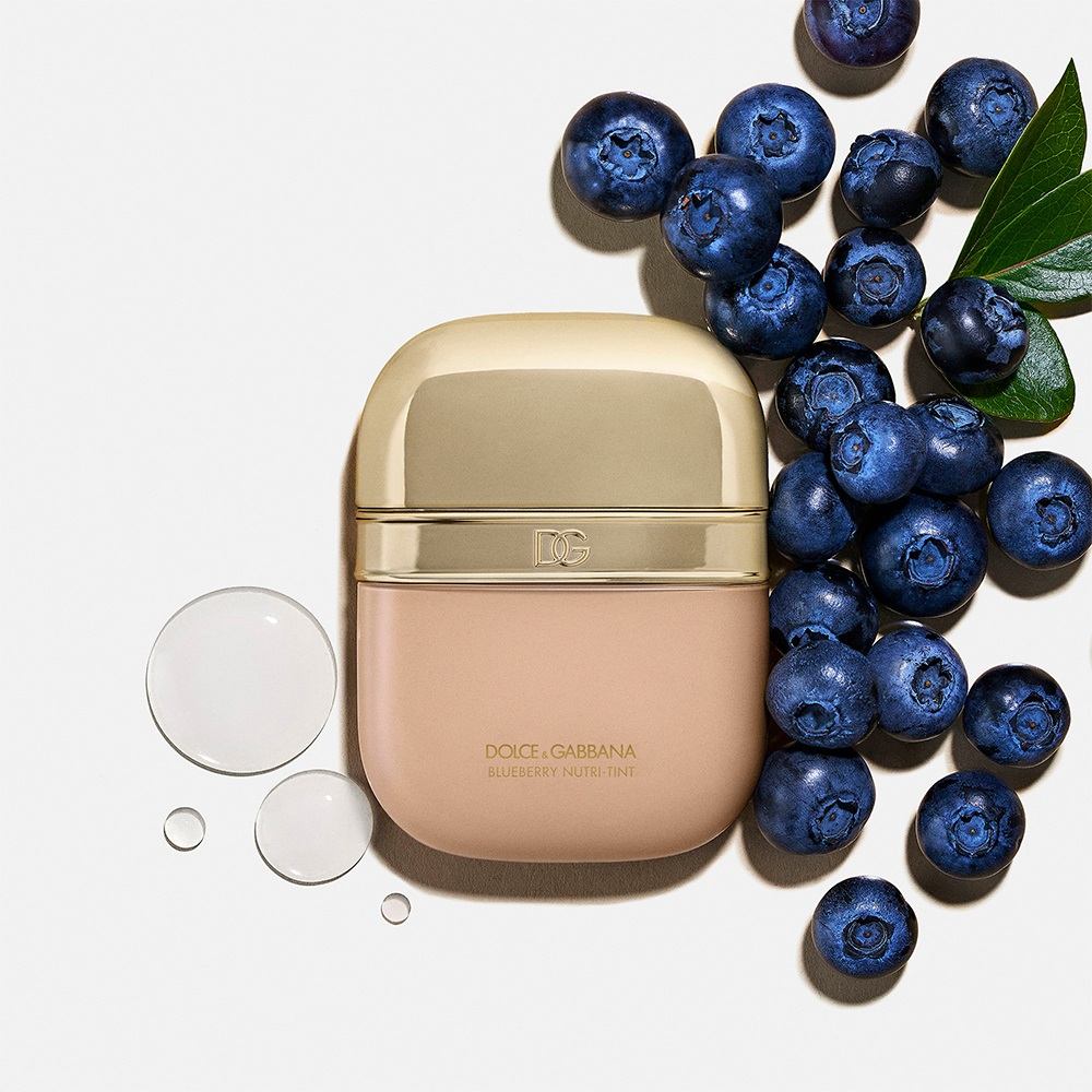 Blueberry Nutri-Tint Hydra-Glow & Fresh Skin Tint Sunscreen Broad Spectrum SPF 20 • 28W Medium Deep