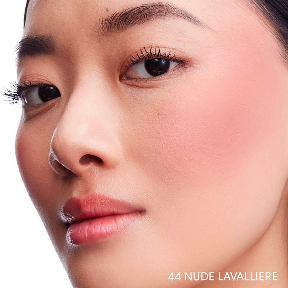 Make Me Blush Bold Blurring Powder Blush • 44 Nude Lavalliere