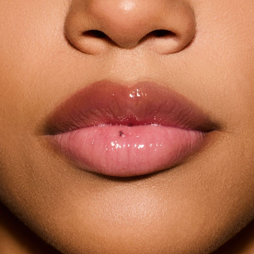 Fenty Treatz Hydrating + Strengthening Lip Oil • Passion Fruit