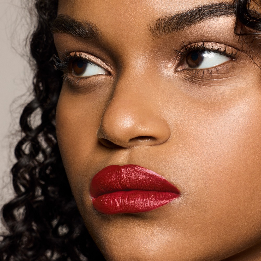 Stunna Lip Paint Longwear Fluid Lip Color • Uncensored