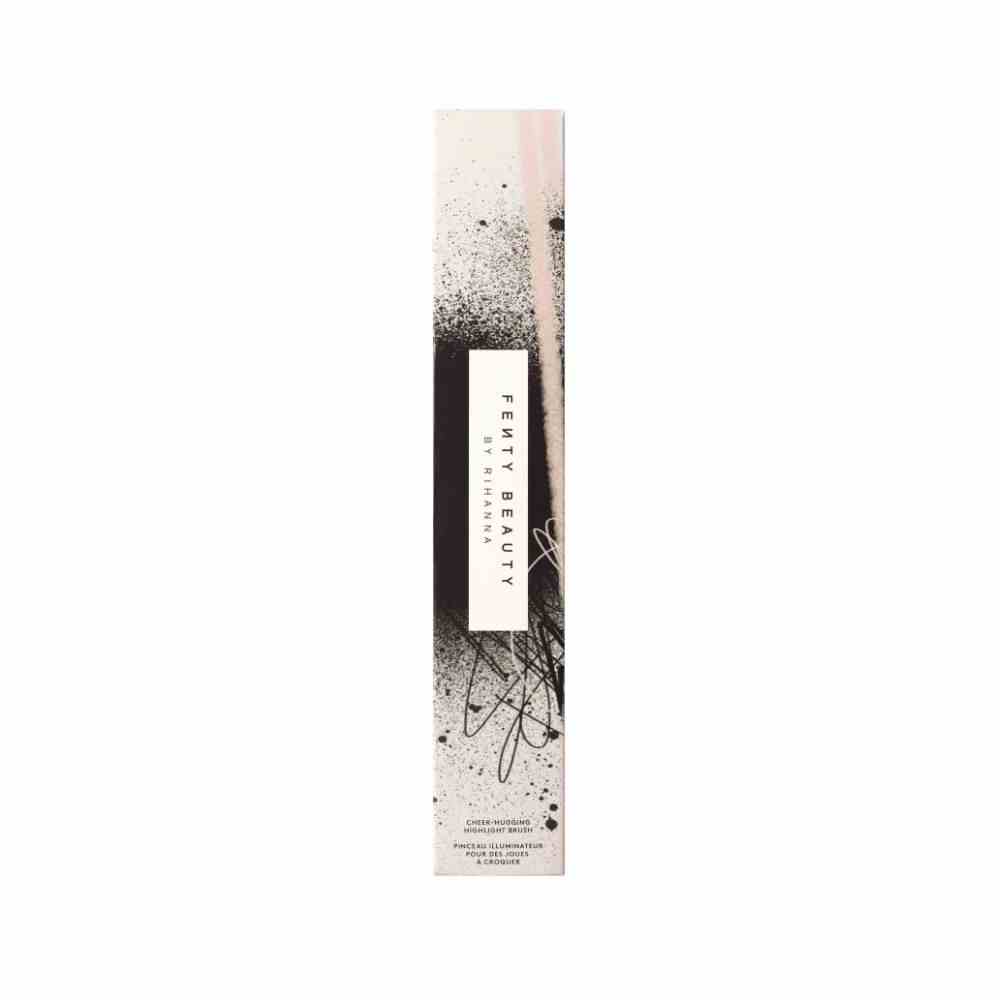Cheek Hugging Highlighting Brush 120