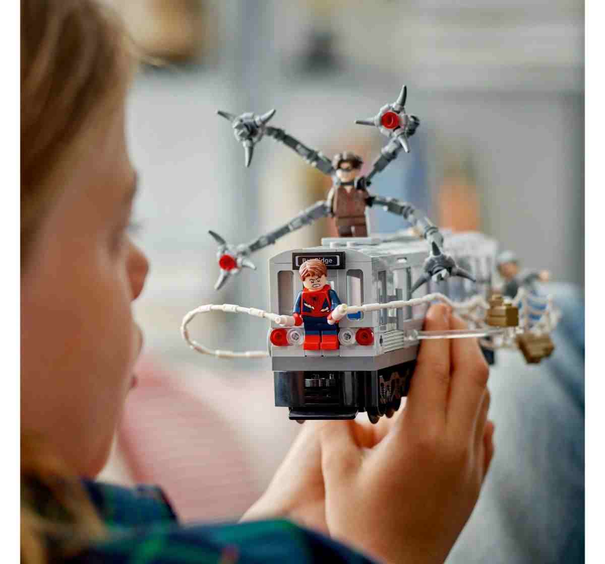 LEGO Marvel Spider-Man vs. Doc Ock Subway Train 76321 - Image 8
