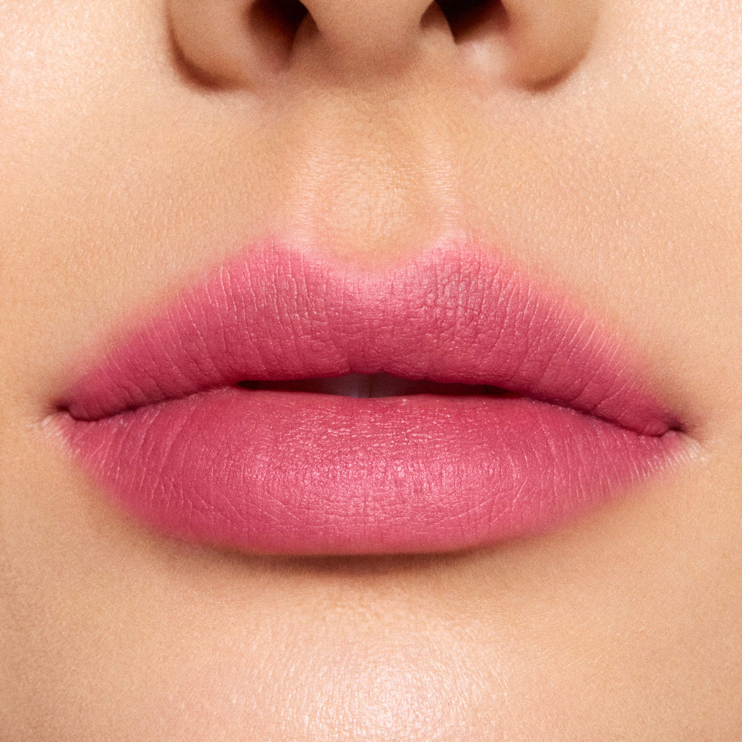 Powder Kiss Hazy Matte Lipstick • On My Mind