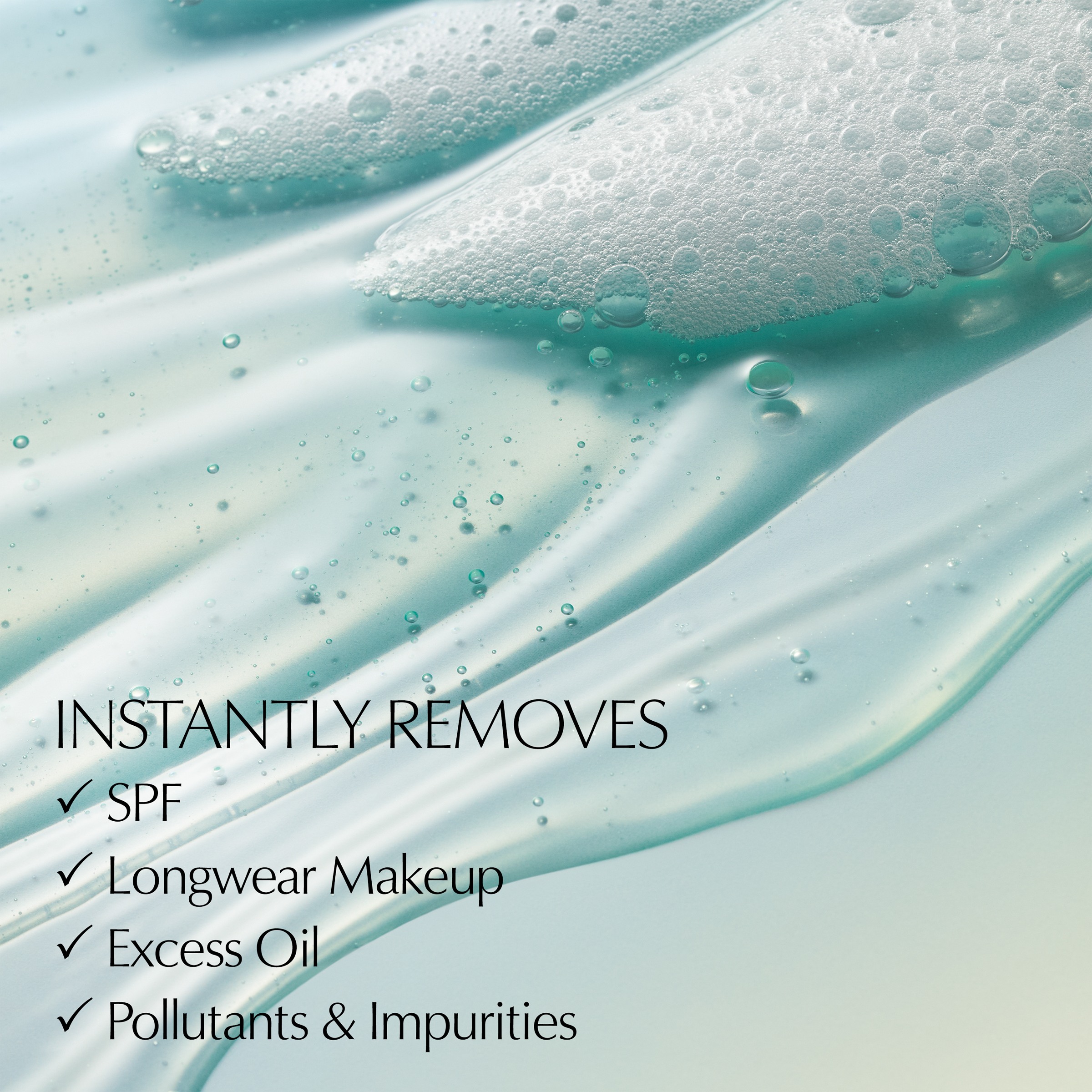 DayWear Glow Boost Gel Cleanser • 125ml