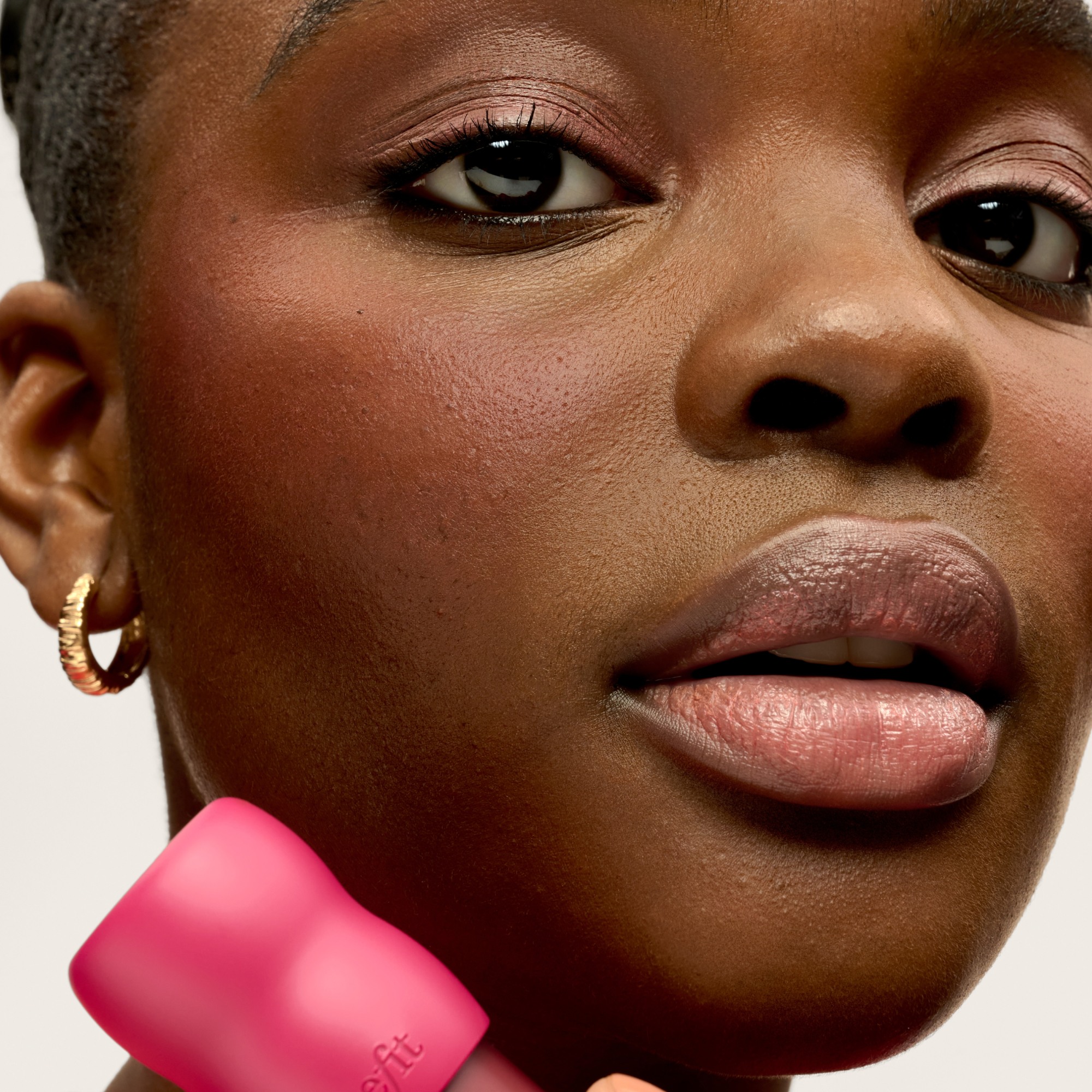 Play Daze Airy Liquid Blush • Berri Blackberry