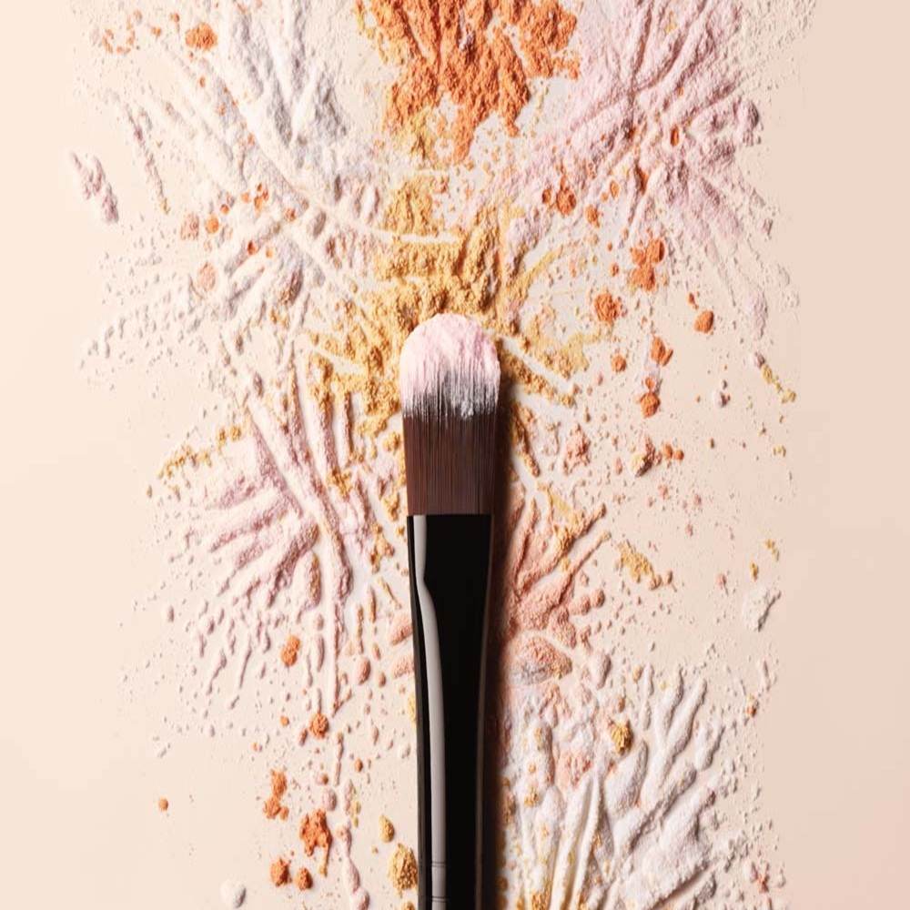Secret Brightening Powder Brush