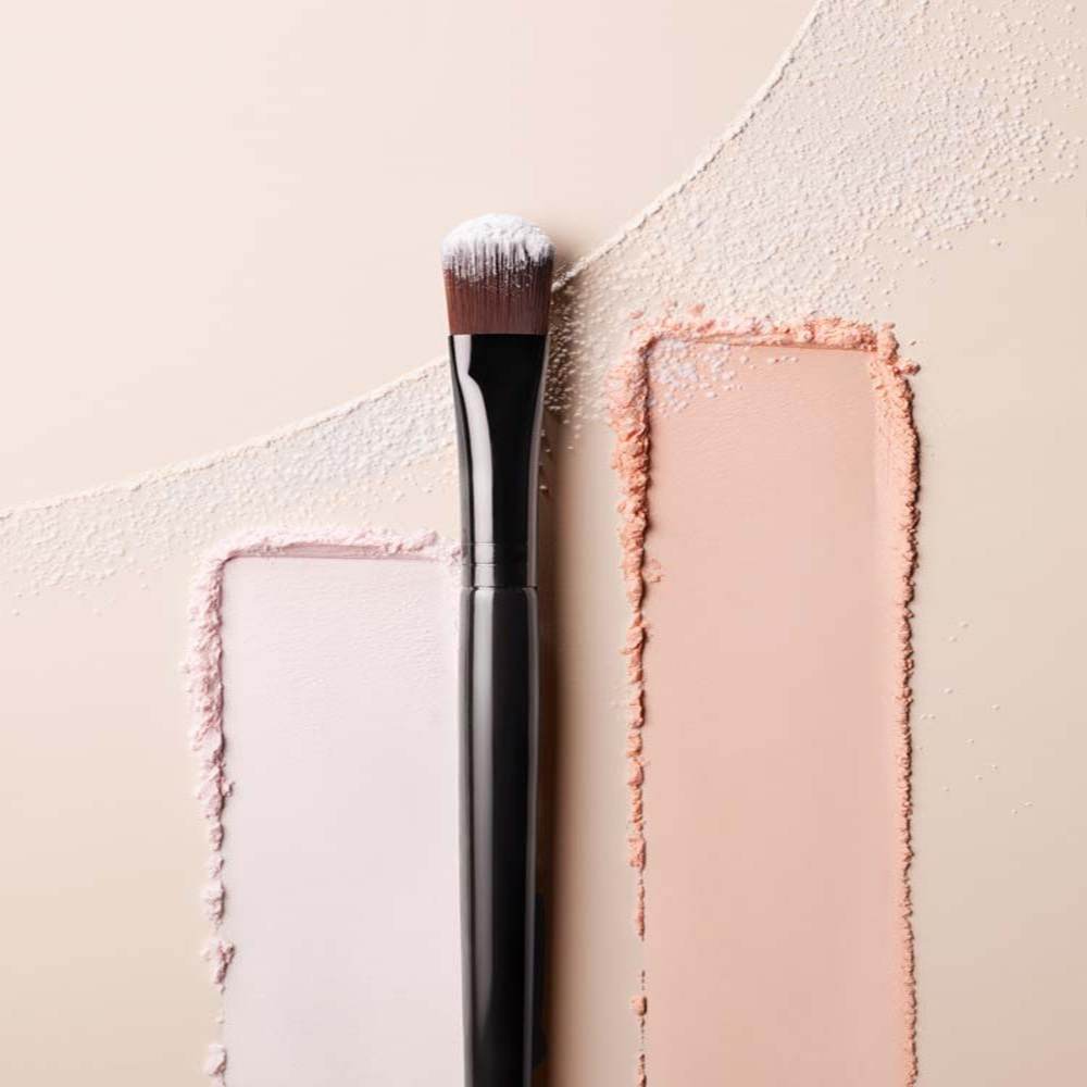 Secret Brightening Powder Brush