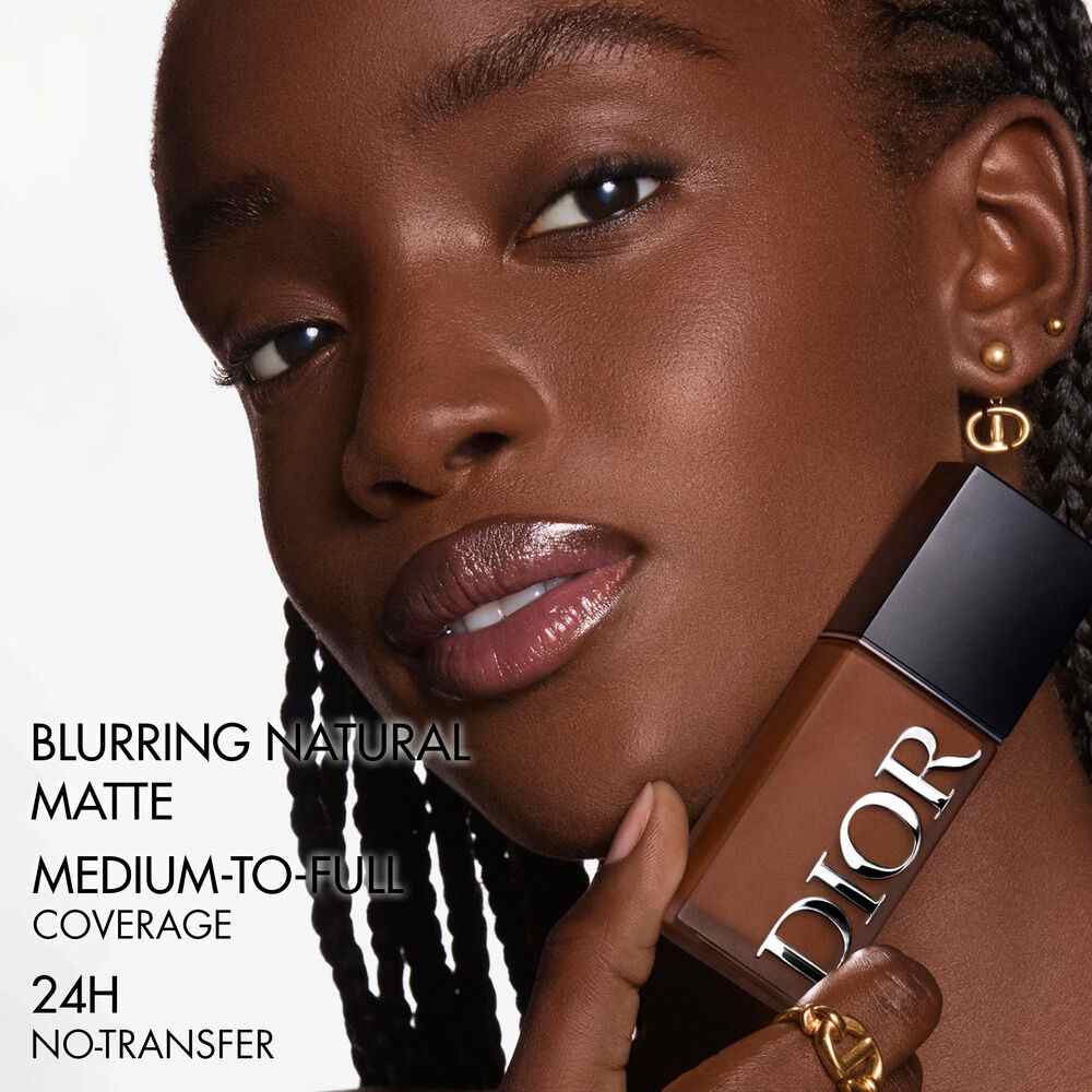 Forever Skin Wear Blurring Natural Matte Foundation - 24H Ultra Wear • 2 Neutral
