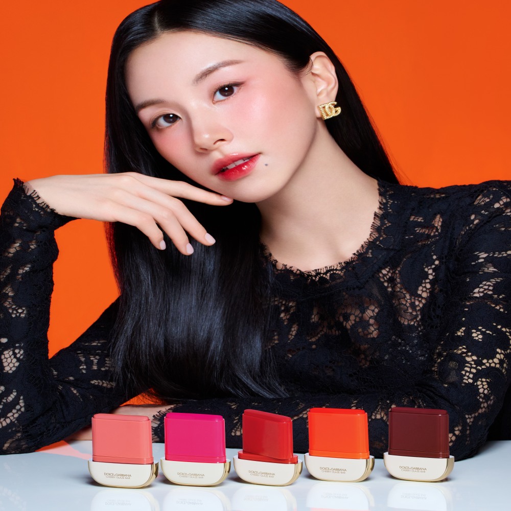 Cherry Glaze Bar 24H Glow Blush Stick • 01 Demure Rose - Soft Rose