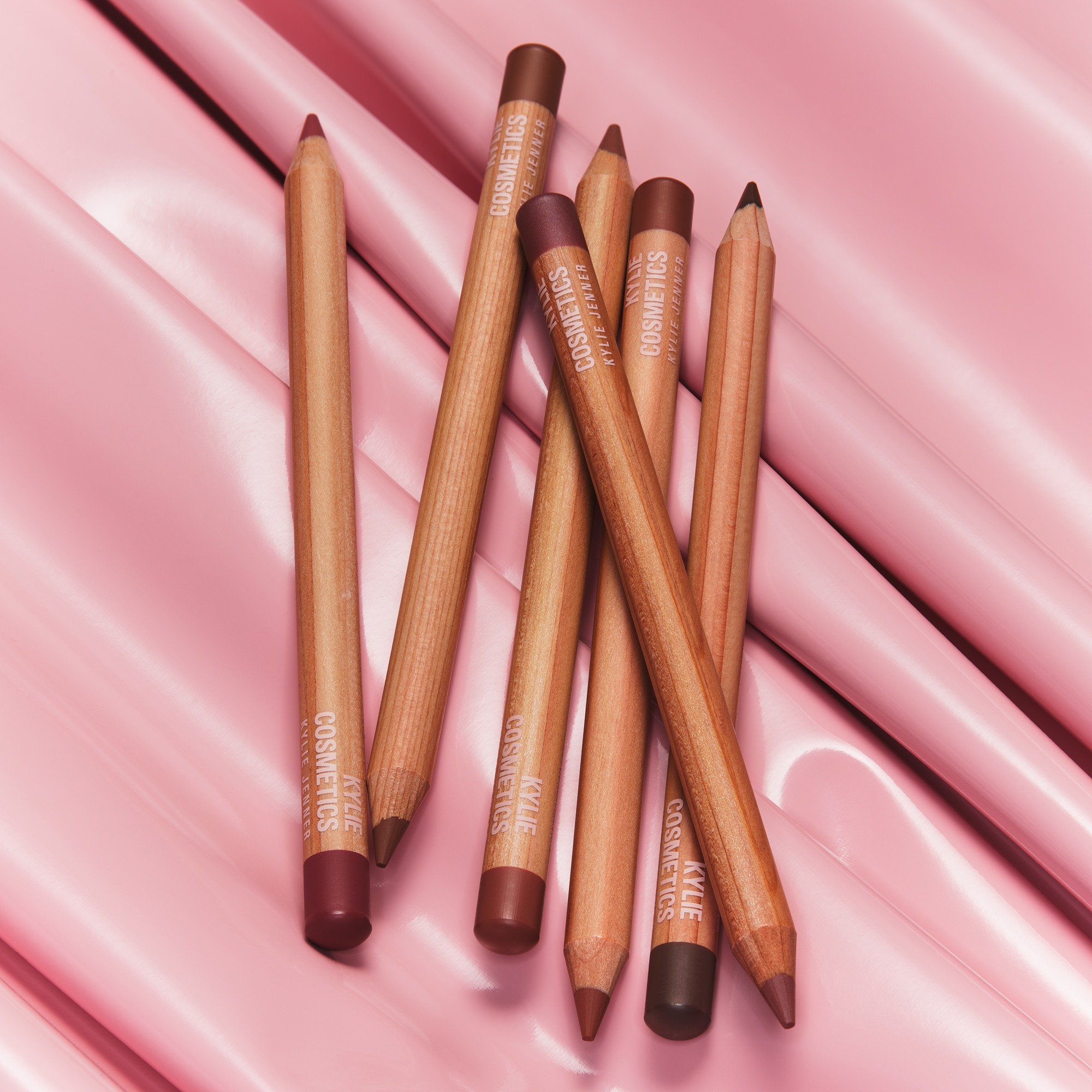 Glossy Lip Kit • Kylie