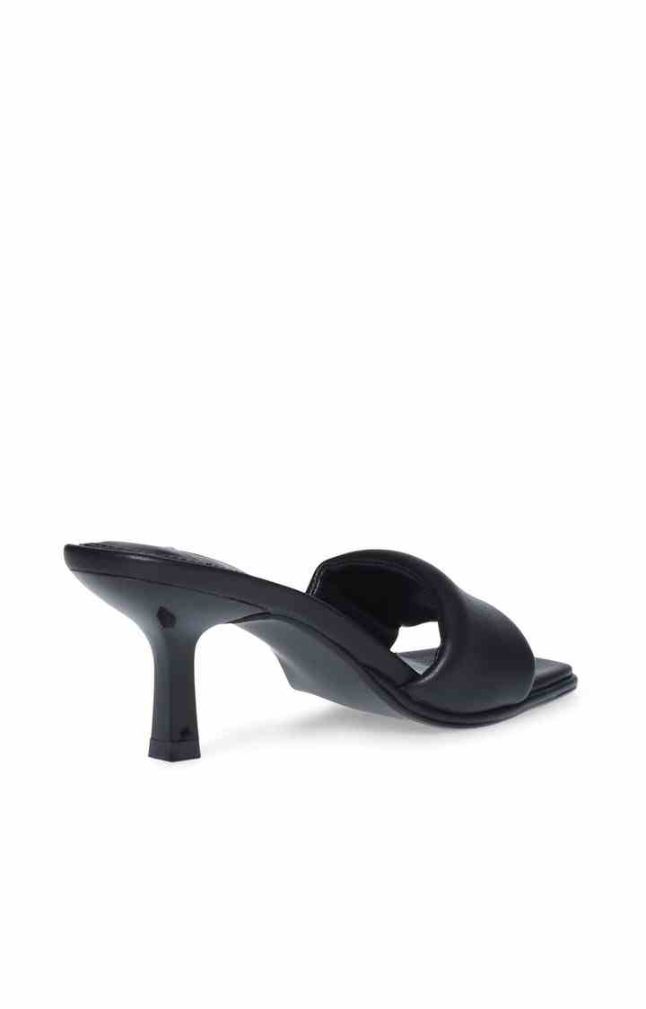 Snazzy Black Heel Sandals