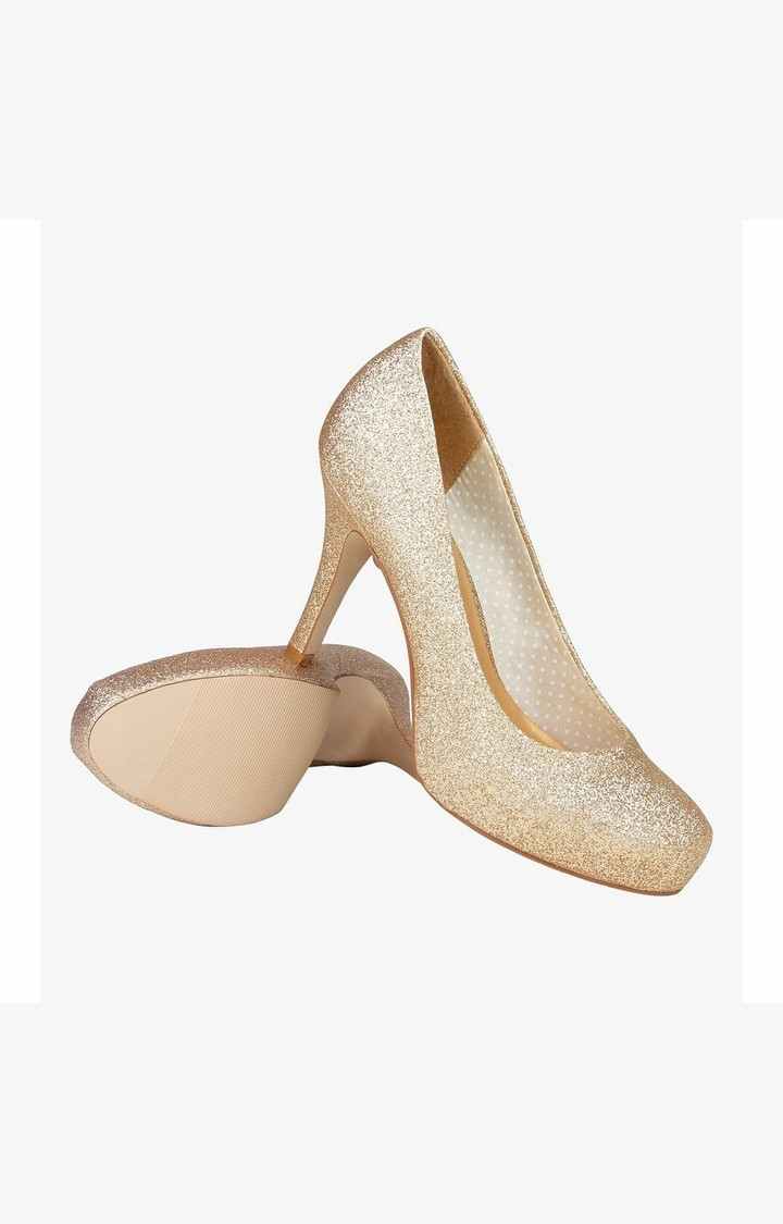 Getta Gold Pumps
