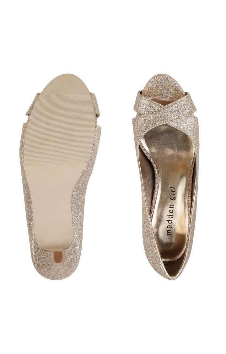 Gertiee Gold Pumps