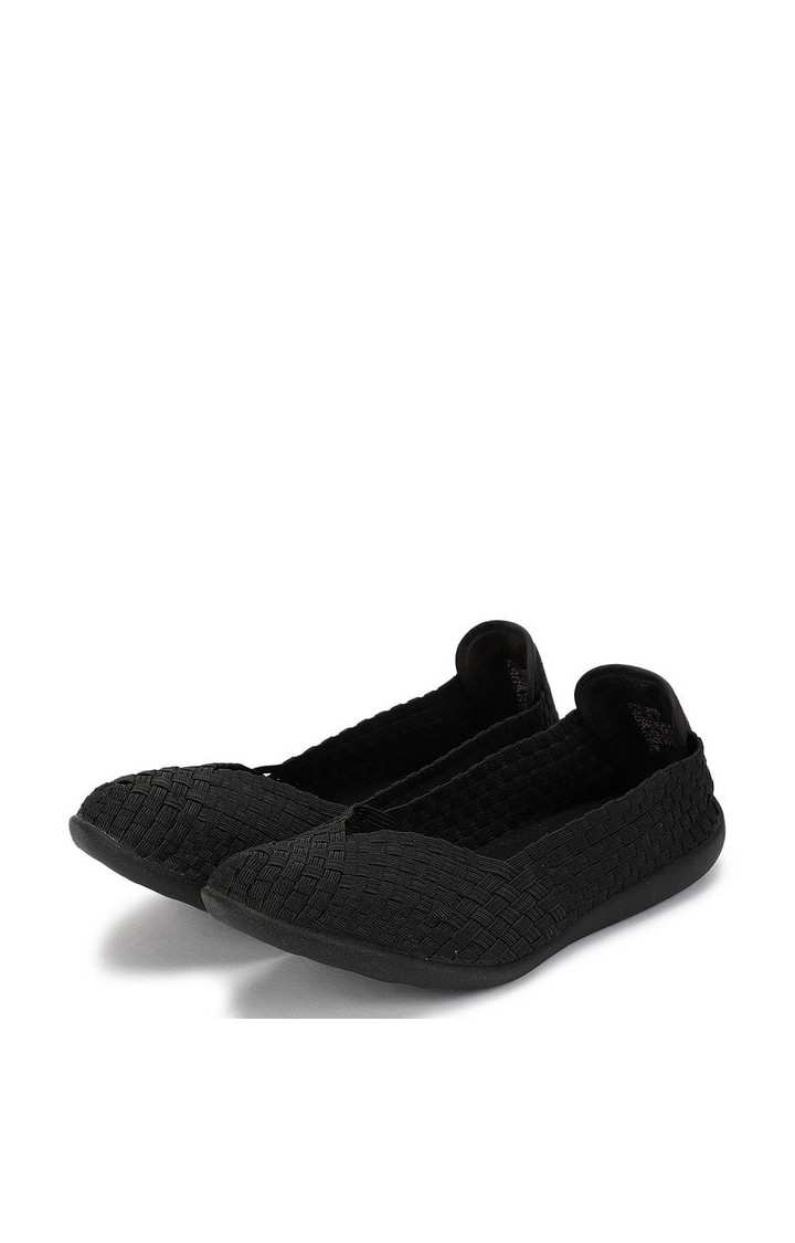 Criss Black Closed Flats & Ballerinas