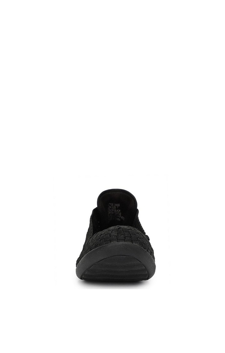 Criss Black Closed Flats & Ballerinas