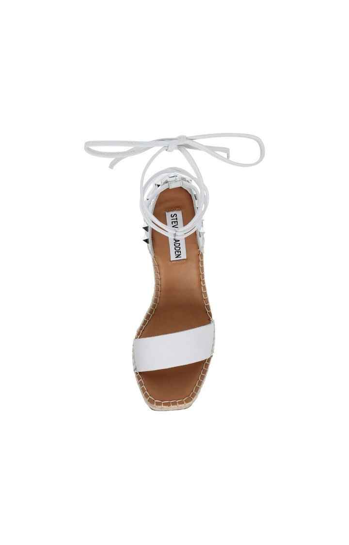 Malani White Wedges