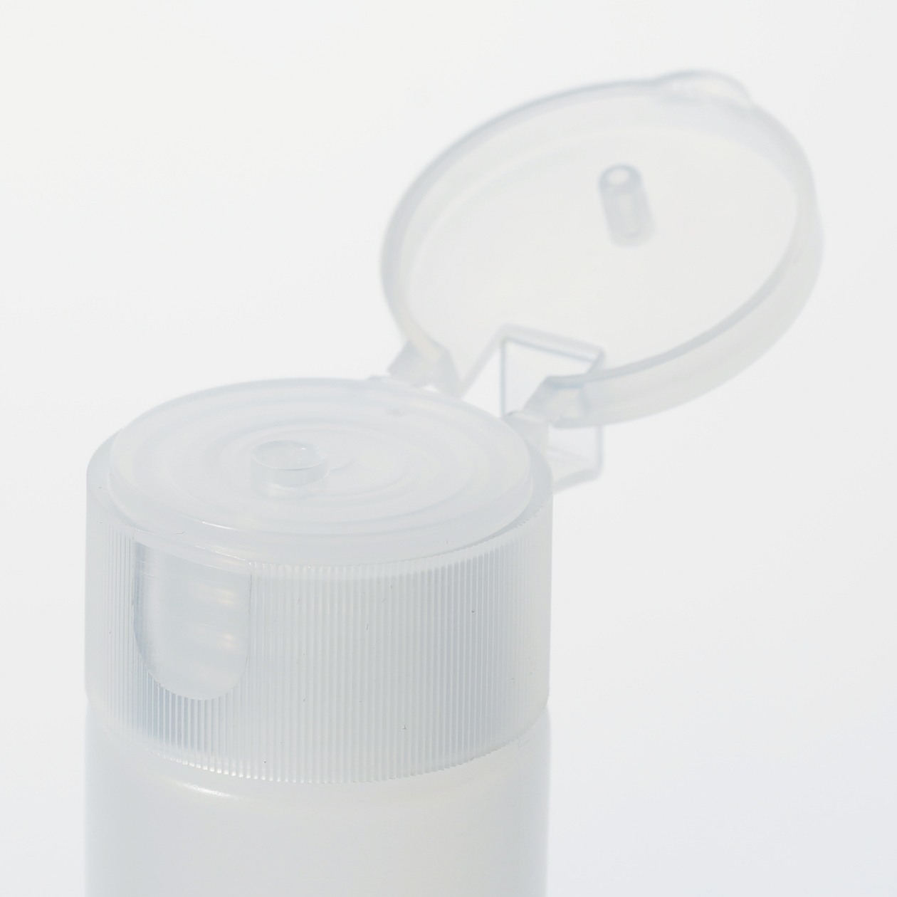 POLYETHYLENE BOTTLE W CAP 30ml