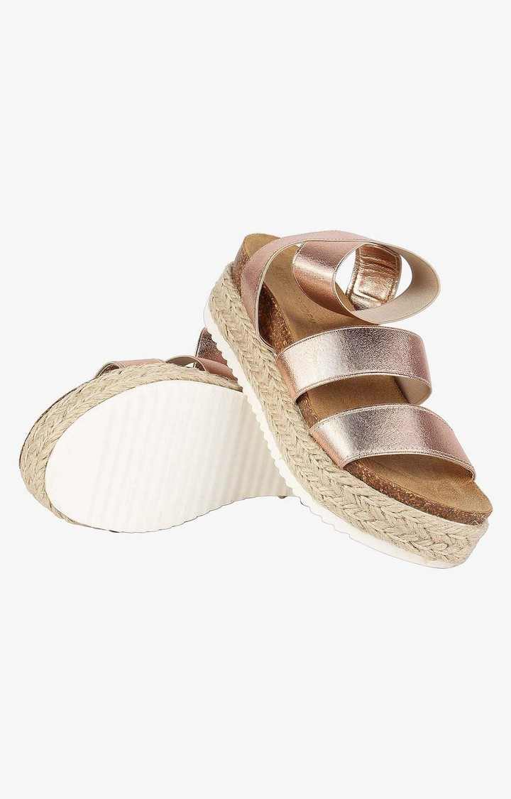 Kimmie Gold Wedges