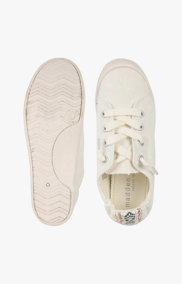 Baailey White Sneakers