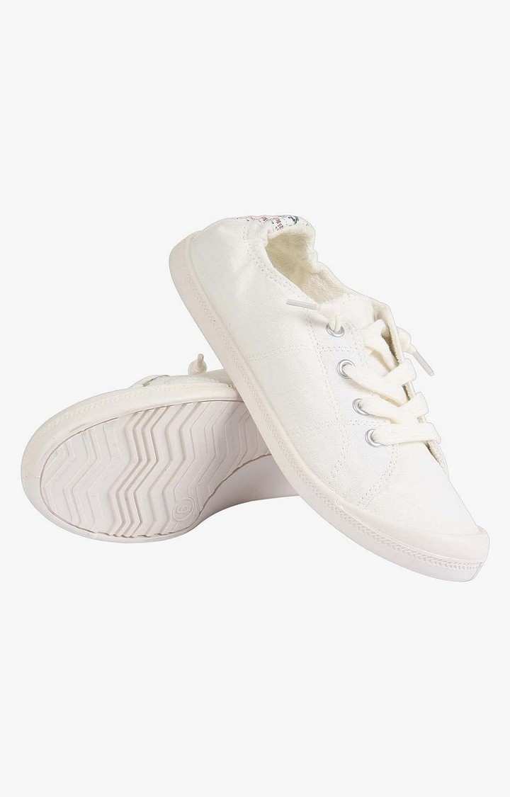 Baailey White Sneakers