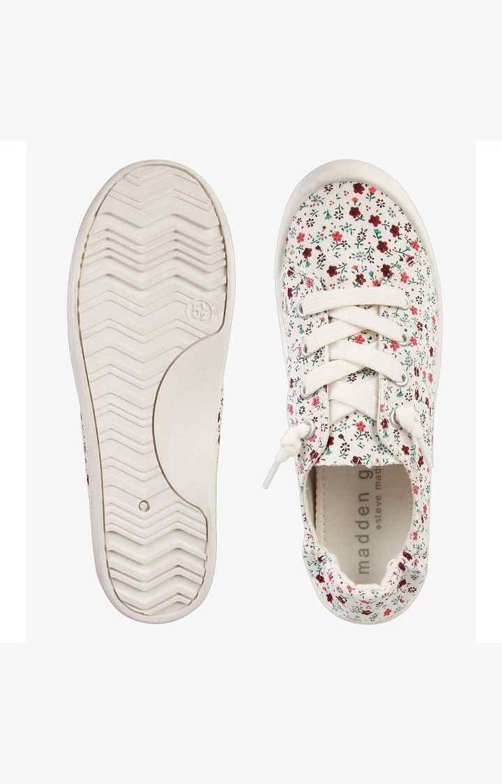 Baailey White Sneakers