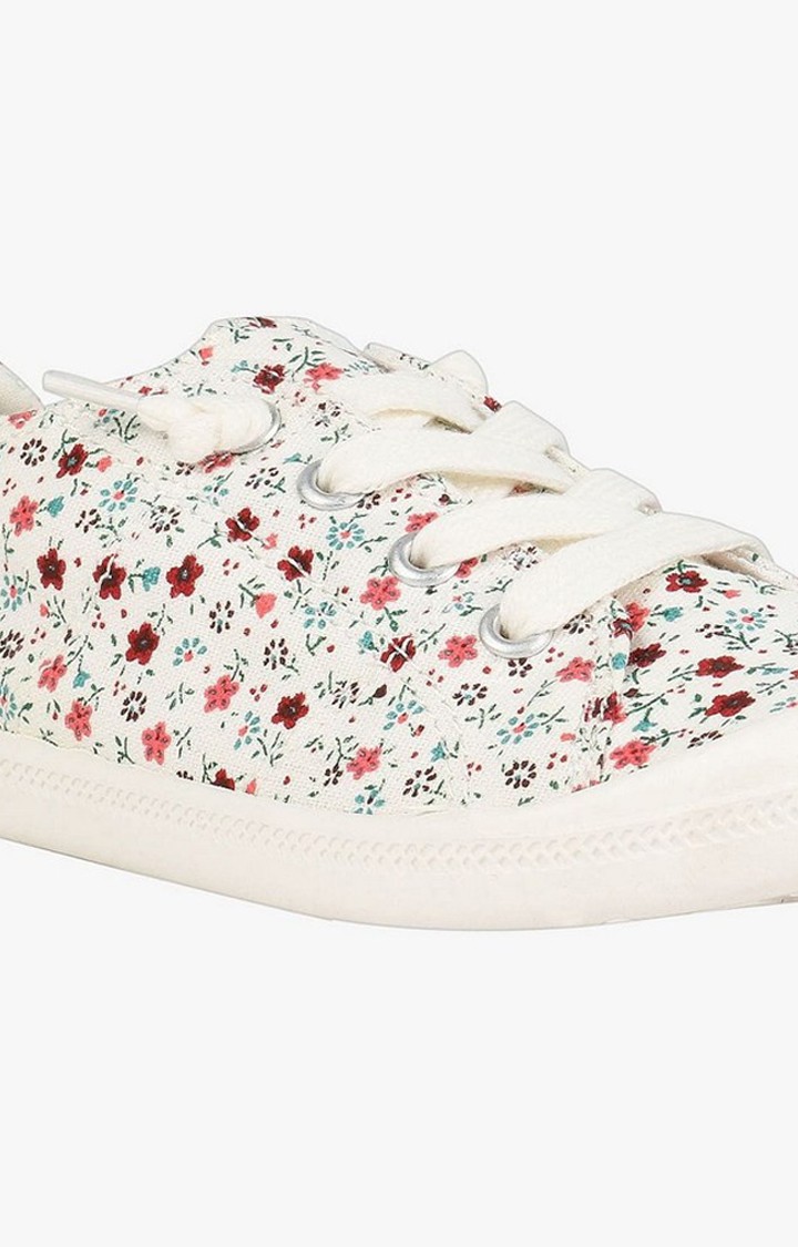 Baailey White Sneakers