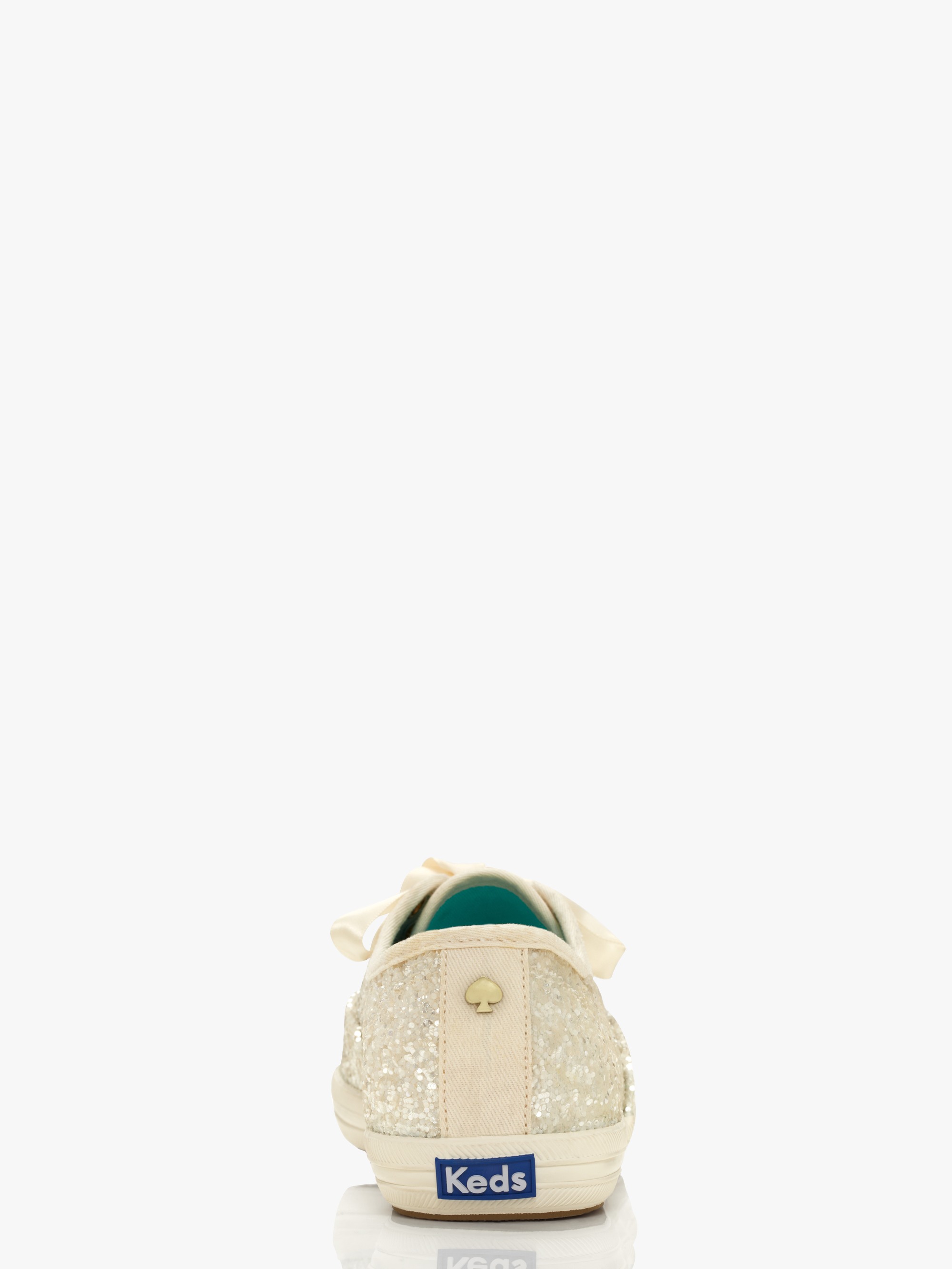 https://cdn.fynd.com/v2/falling-surf-7c8bb8/fyprod/wrkr/products/pictures/item/free/original/000000410070569004/OKgdFJ64R-410070569004_3.jpg