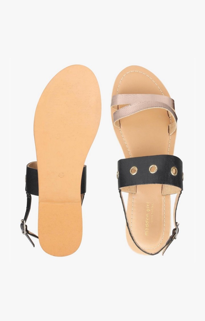 Emma Black Closed Flats & Ballerinas