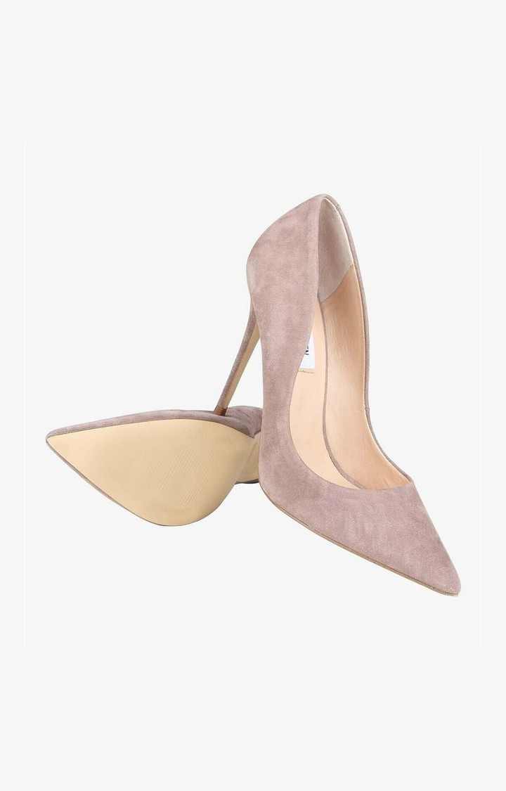 Daisie Grey Pumps