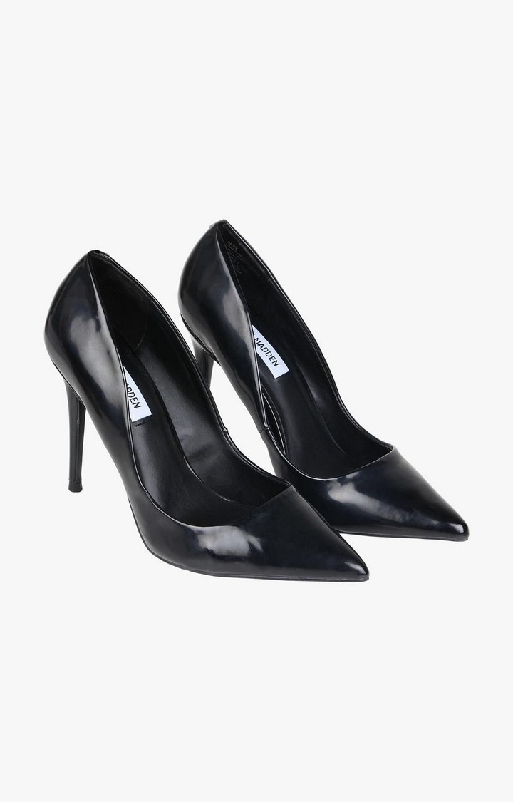 Daisie Black Pumps