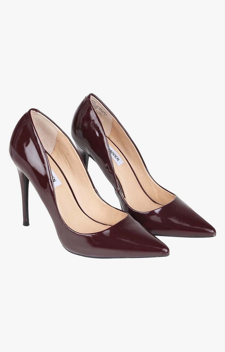 Daisie Red Pumps