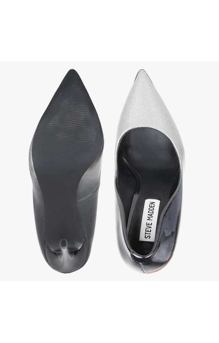 Daisie Black Pumps