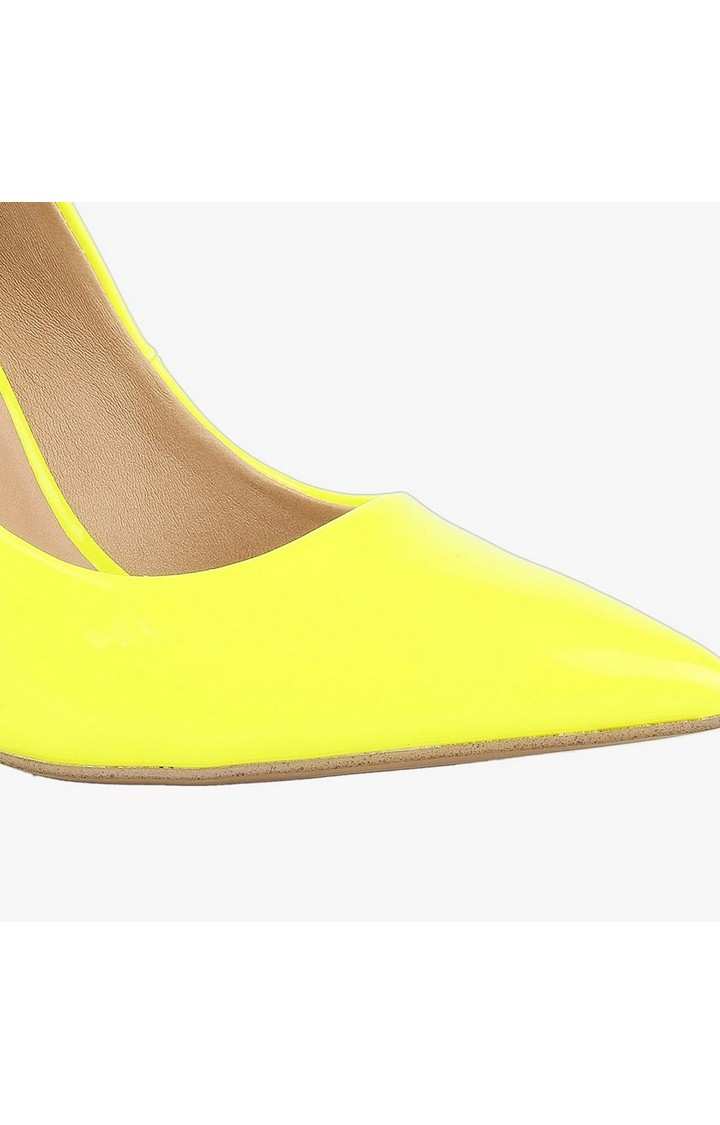 Daisie Yellow Pumps