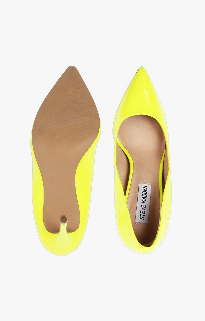 Daisie Yellow Pumps