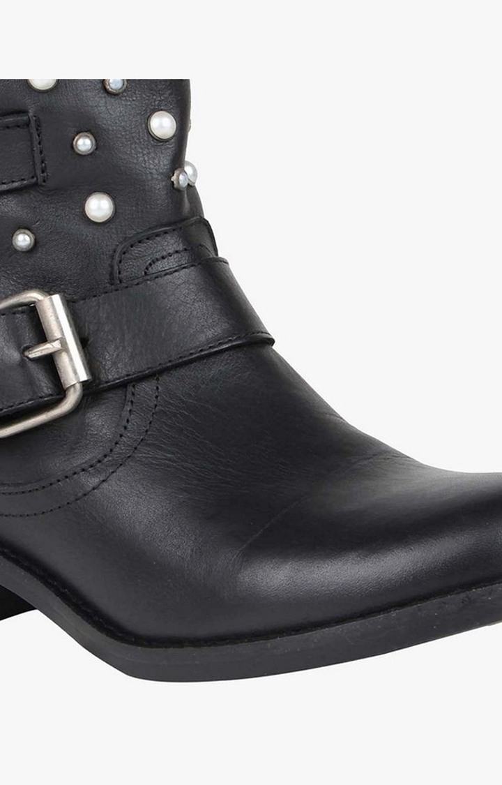 Cameo Black Boots