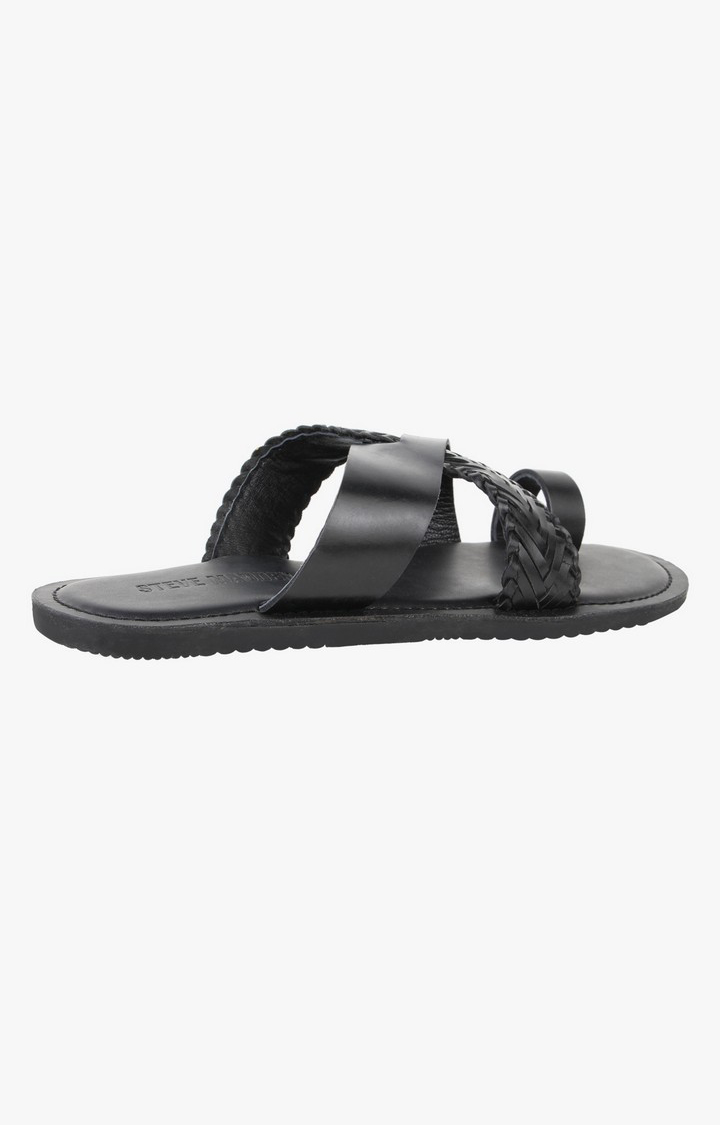 Zig-Zag Black Sandals & Flip Flops