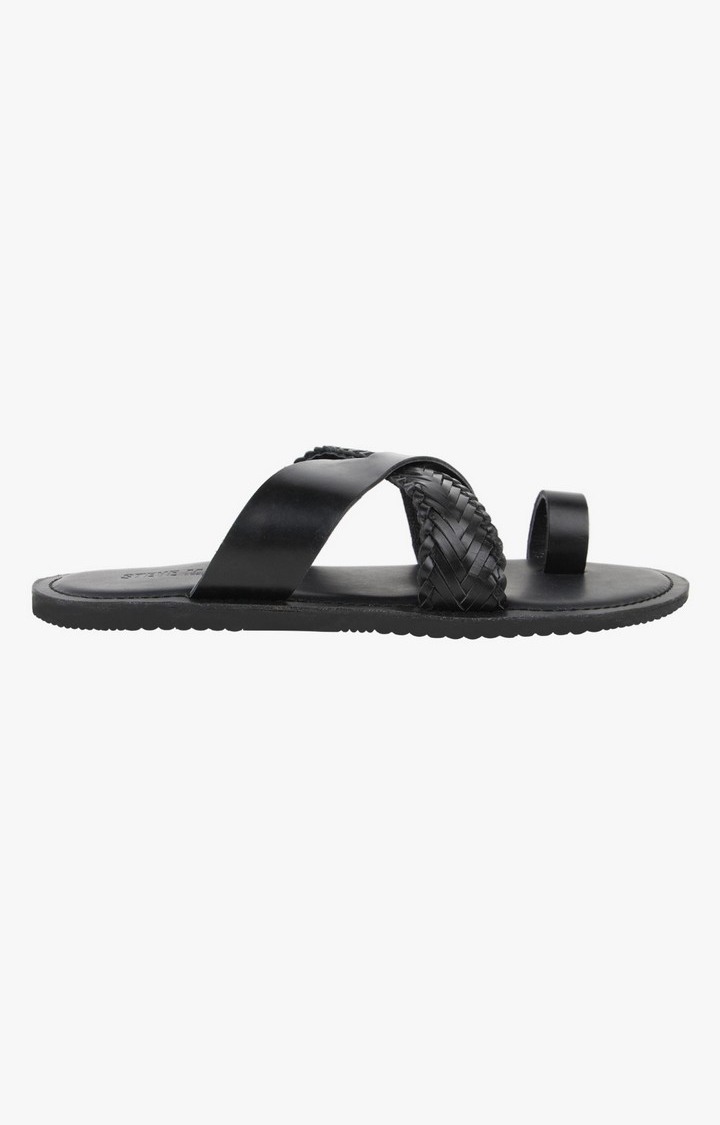 Zig-Zag Black Sandals & Flip Flops