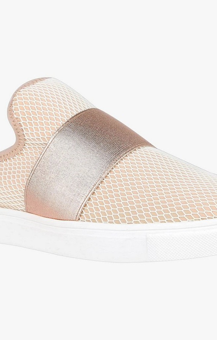 Ameliana Pink Closed Flats & Ballerinas