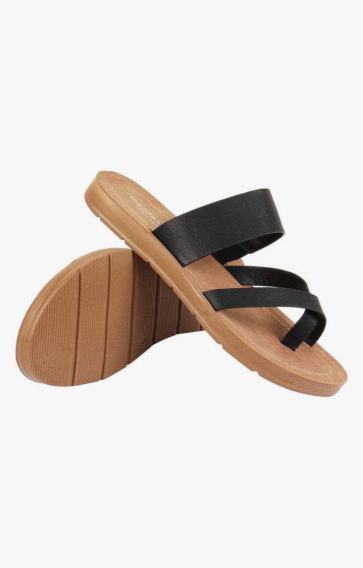 Margy Brown Closed Flats & Ballerinas