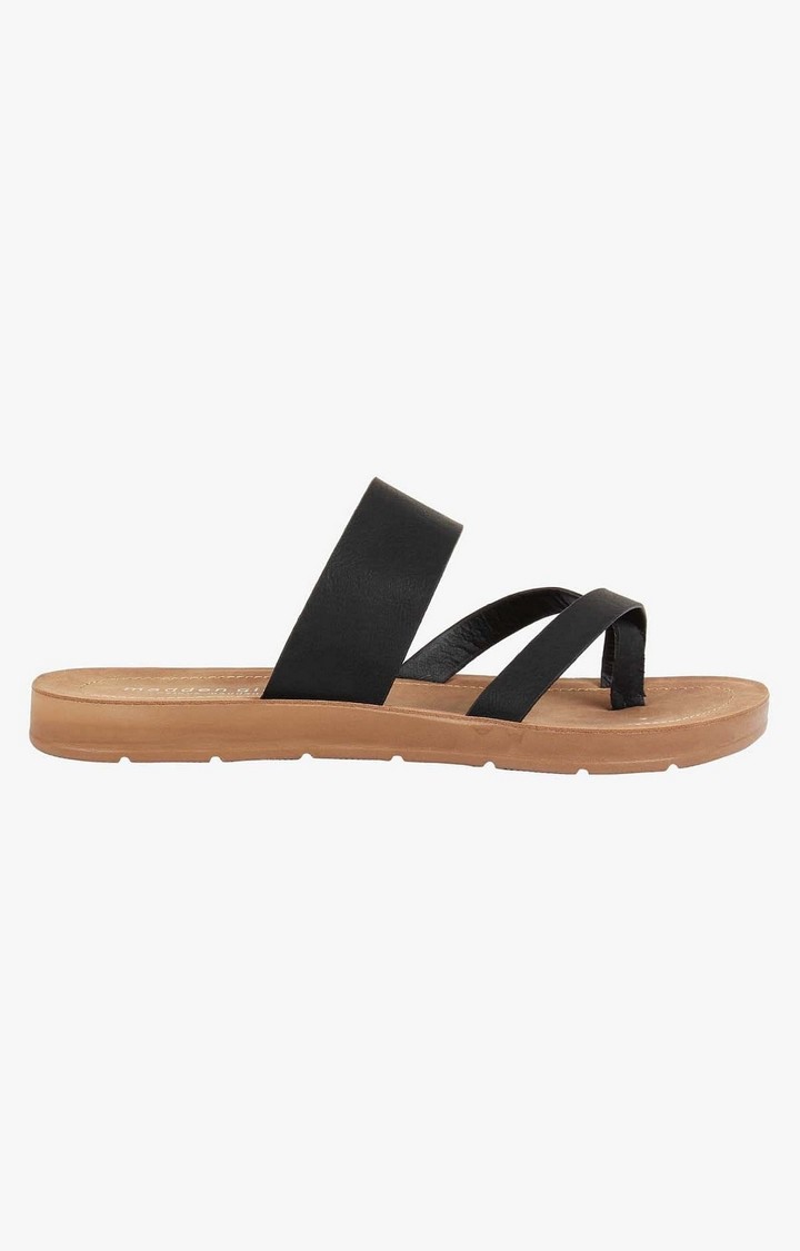 Margy Brown Closed Flats & Ballerinas