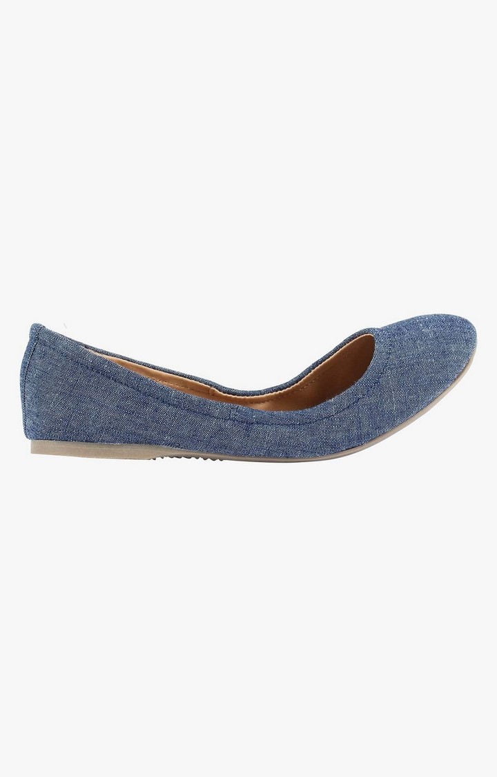 Margy Blue Closed Flats & Ballerinas