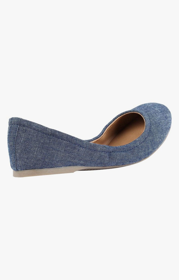 Margy Blue Closed Flats & Ballerinas