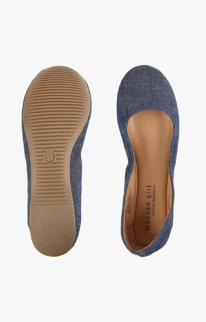 Margy Blue Closed Flats & Ballerinas