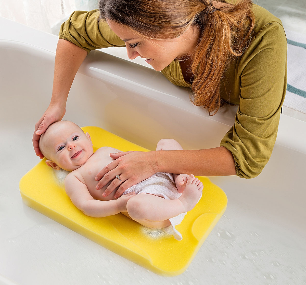Mothercare | Summer Infant Comfy Bath Sponge 2