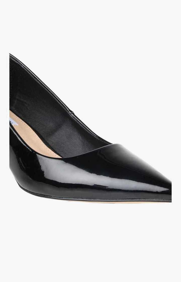 Sabrinah Black Pumps