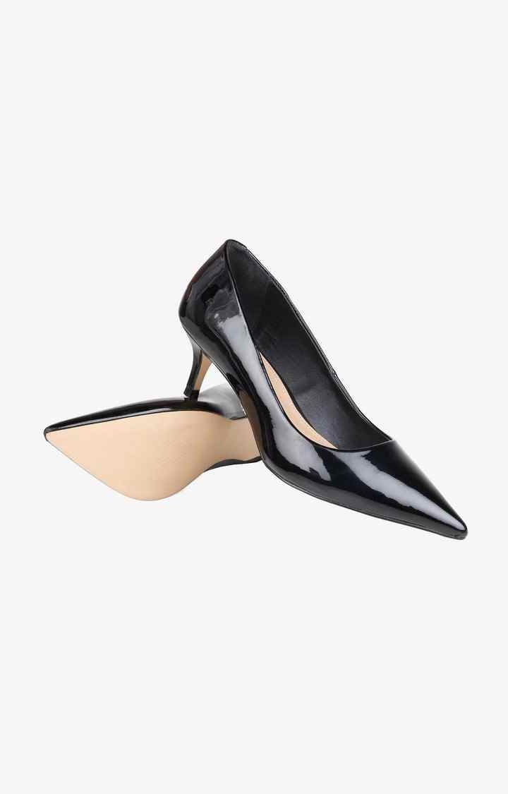 Sabrinah Black Pumps