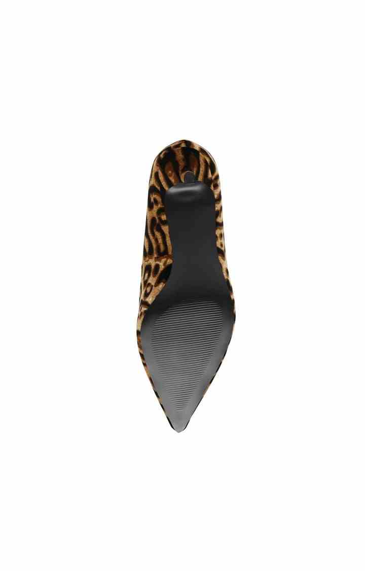 Sabrinah Yellow Pumps